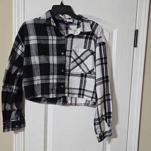 Forever 21 Black and White Plaid Crop Top